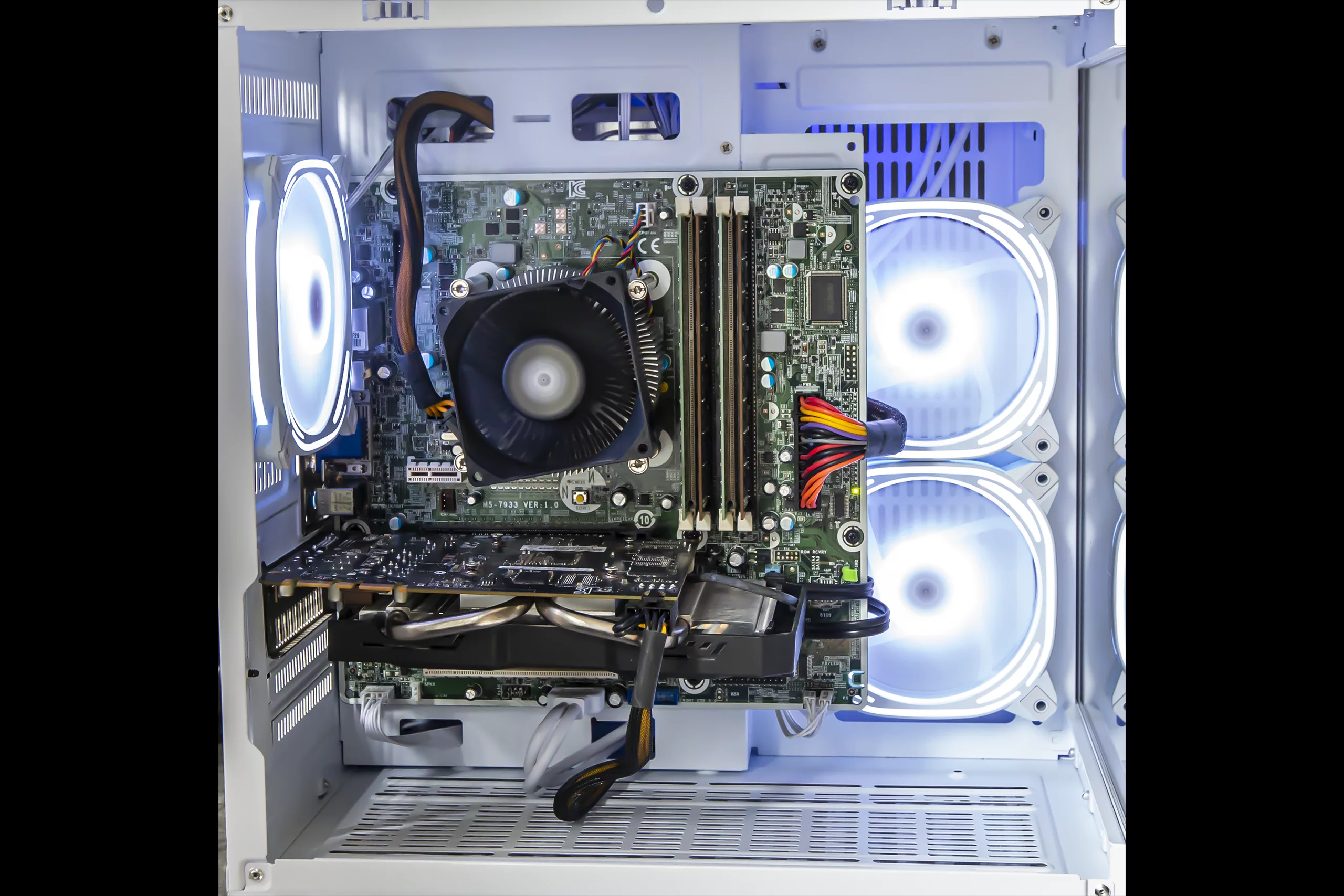 PC Gamer GTHINKS Lyon — I5 4460 | GTX 760 2Go | 16Go DDR3 — photo 2