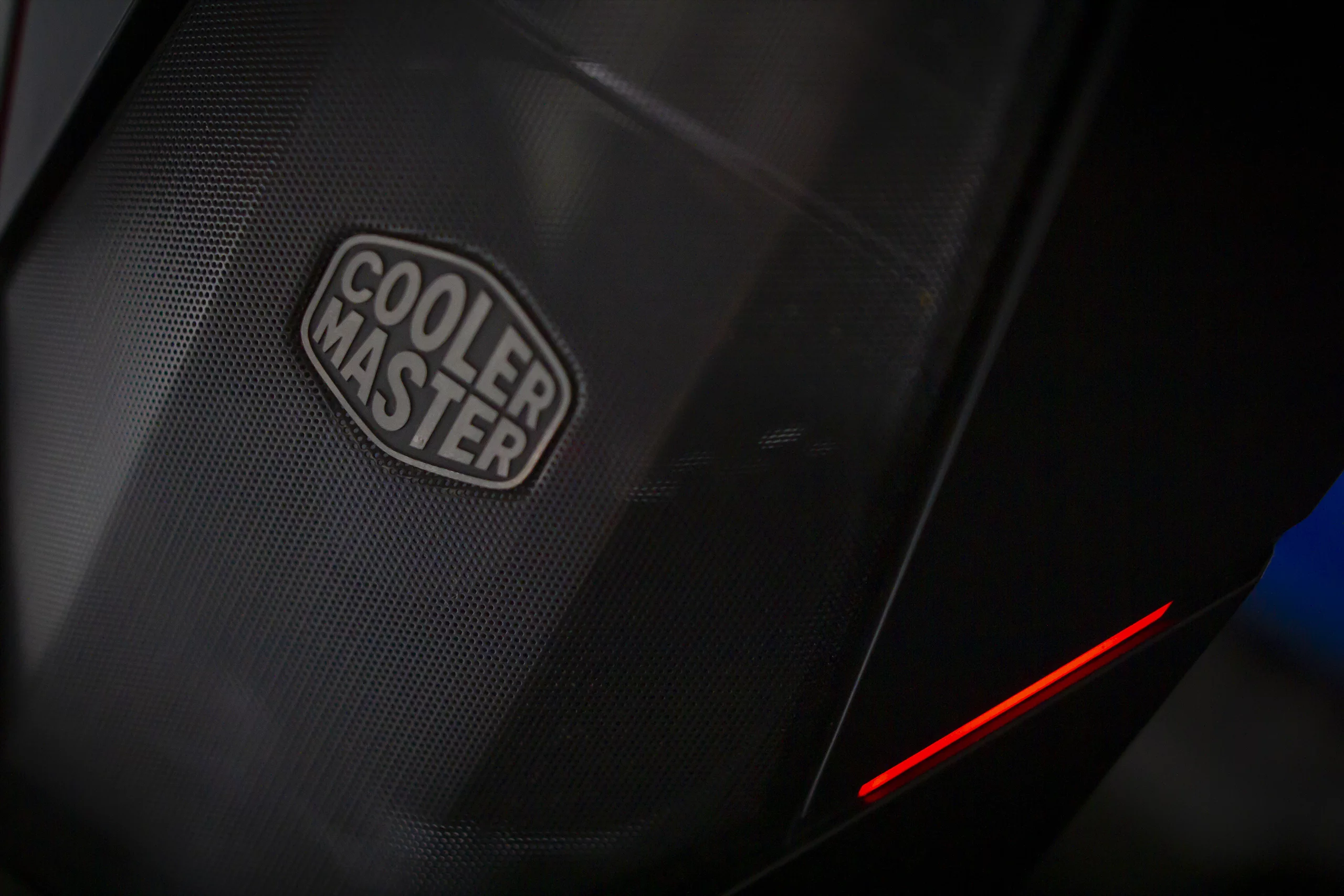 PC Gamer GTHINKS Lyon — I5 9400F | RTX 2060 S 8Go | 16Go DDR4 — photo 4
