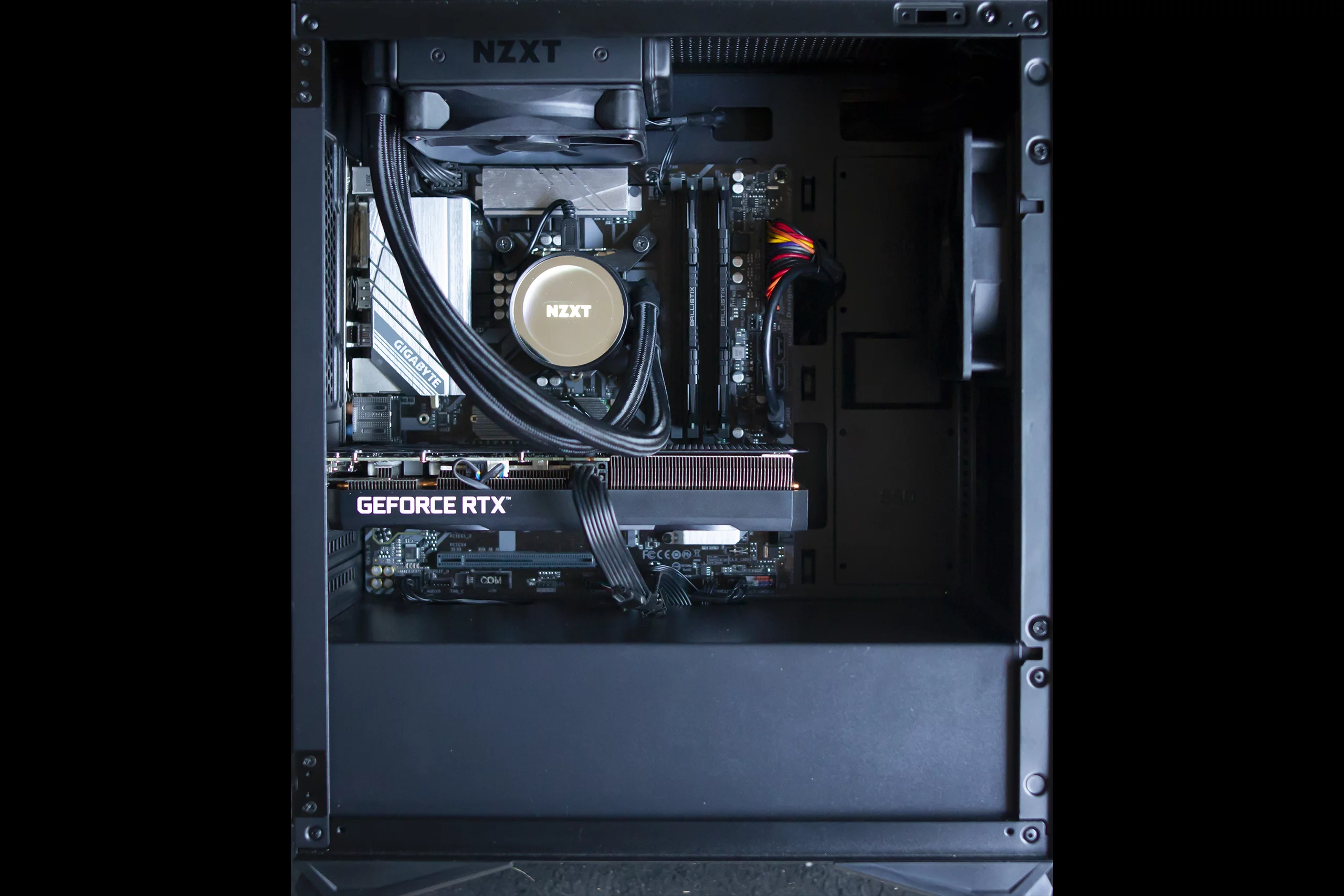 PC Gamer GTHINKS Lyon — I7 9700 | RTX 3060 12Go | 16Go DDR4 — photo 2