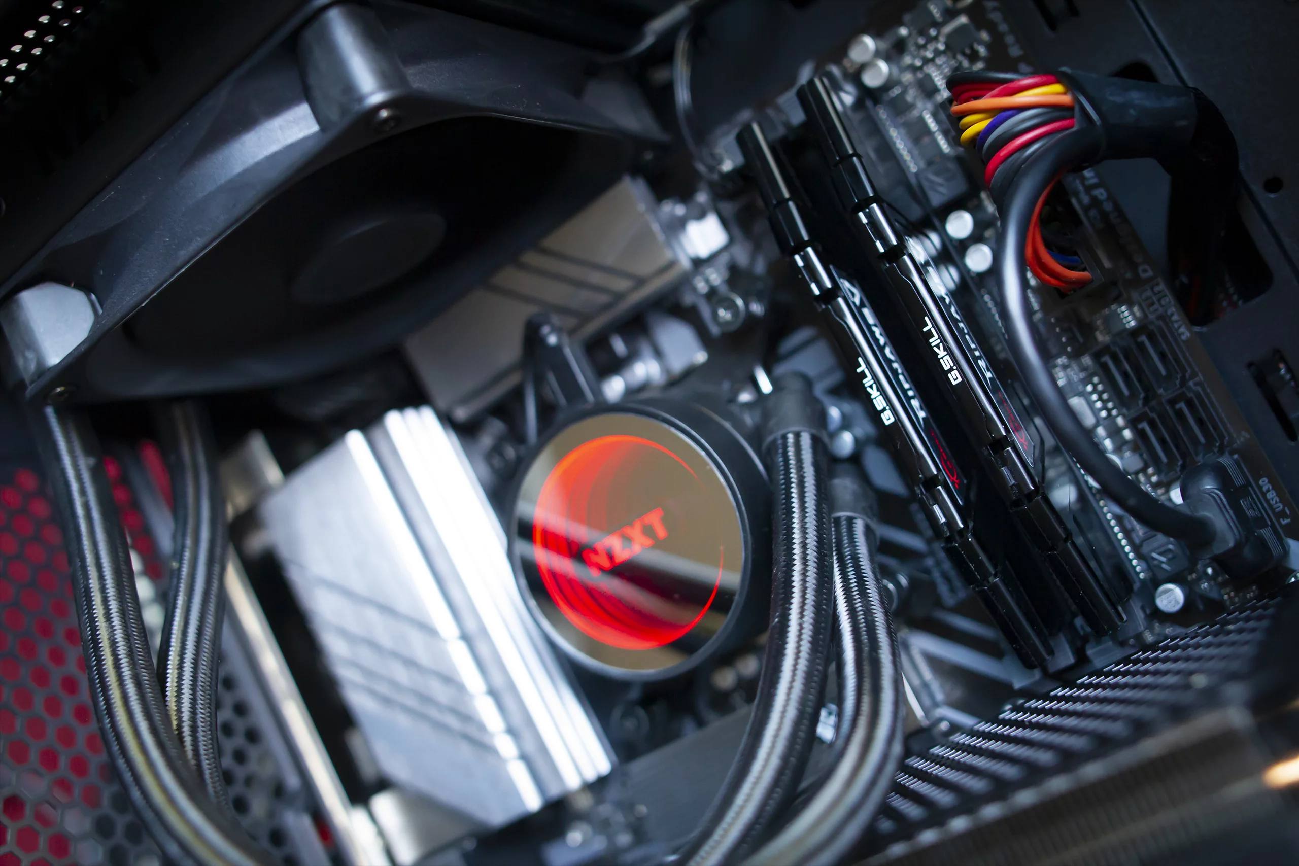 PC Gamer GTHINKS Lyon — I7 9700 | RTX 3060 12Go | 16Go DDR4 — photo 5