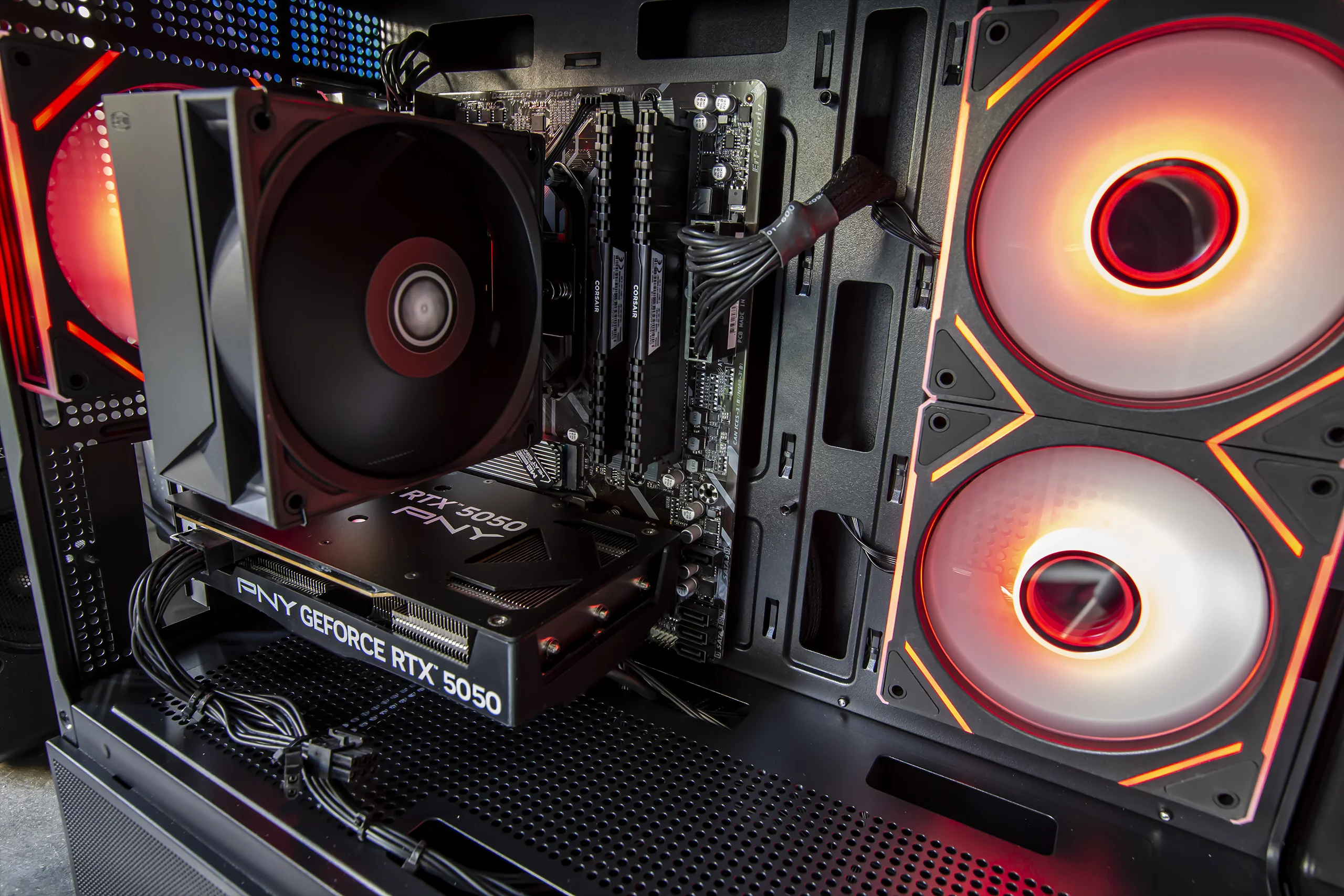PC Gamer GTHINKS Lyon — R7 3700X | RTX 5050 8Go | 16Go DDR4 — photo 3