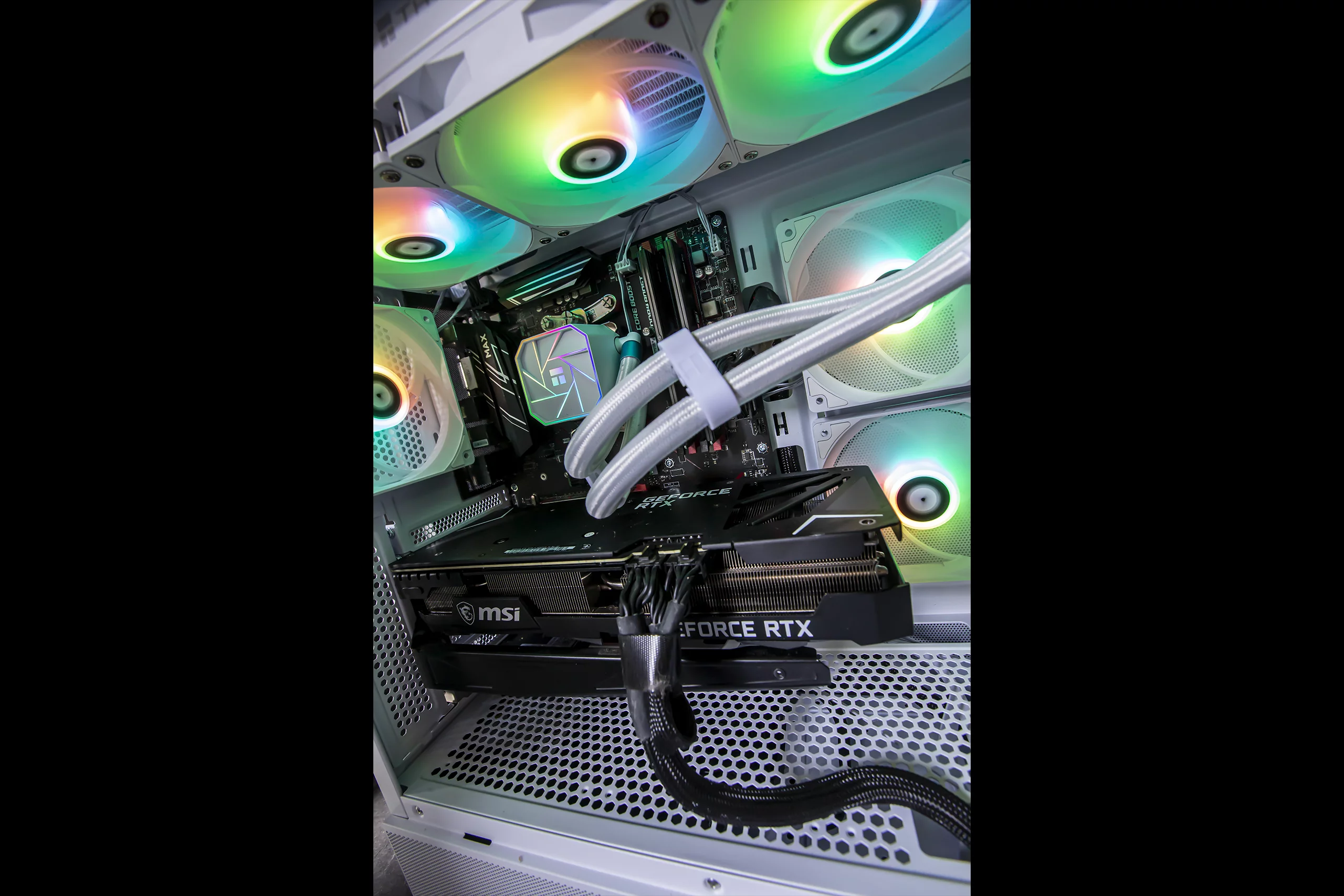PC Gamer GTHINKS Lyon — R7 5800X | RTX 3070 Ti 8Go | 32Go DDR4 — photo 3