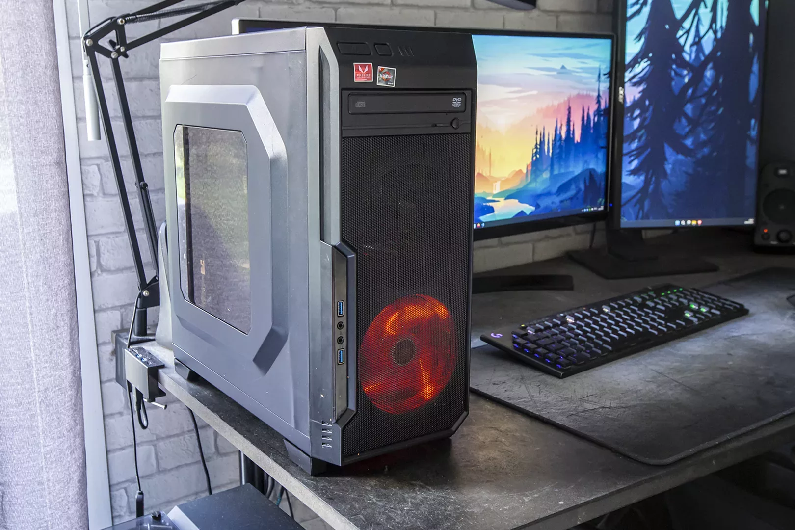 PC Gamer GTHINKS Lyon — Swap boîtier + Upgrade + Full clean — avant (vue 1)